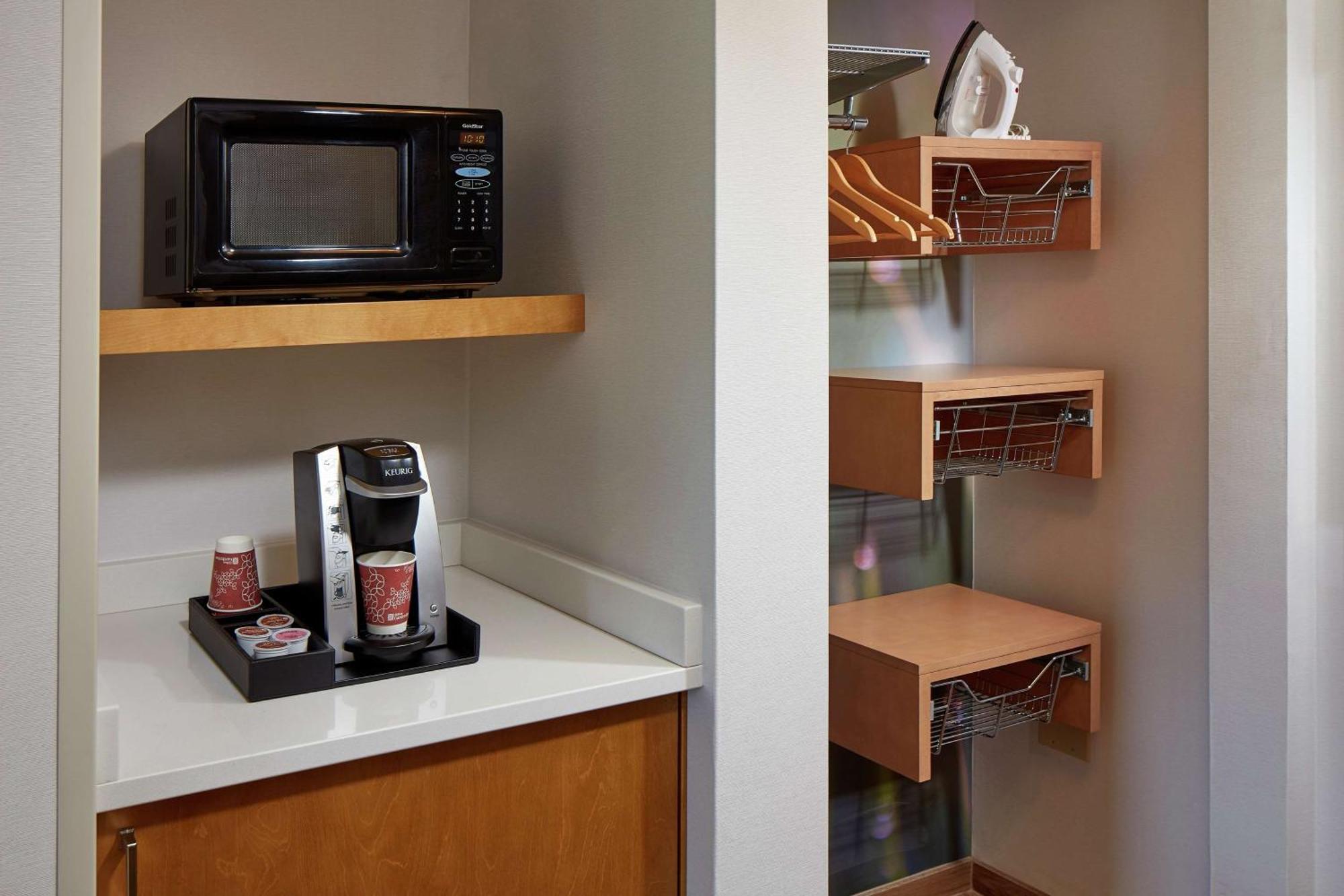 Hilton Garden Inn Portland Лейк Осуего Екстериор снимка