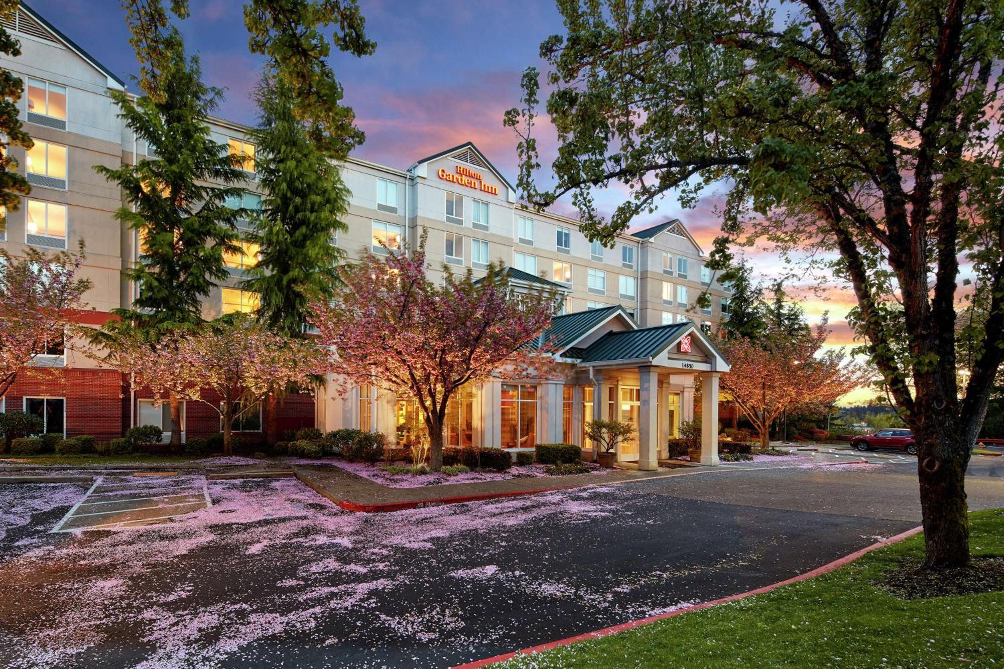 Hilton Garden Inn Portland Лейк Осуего Екстериор снимка