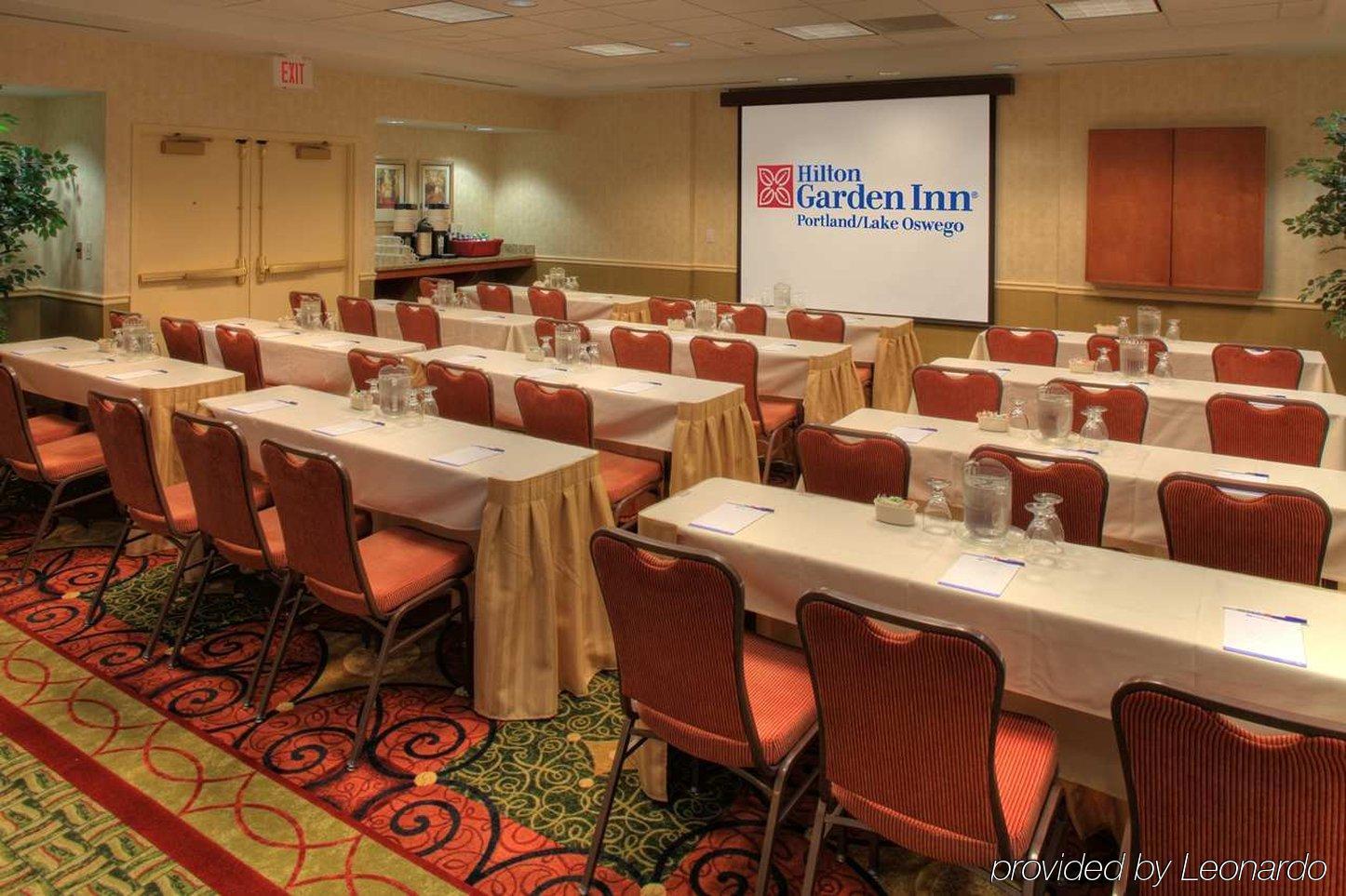 Hilton Garden Inn Portland Лейк Осуего Съоръжения снимка
