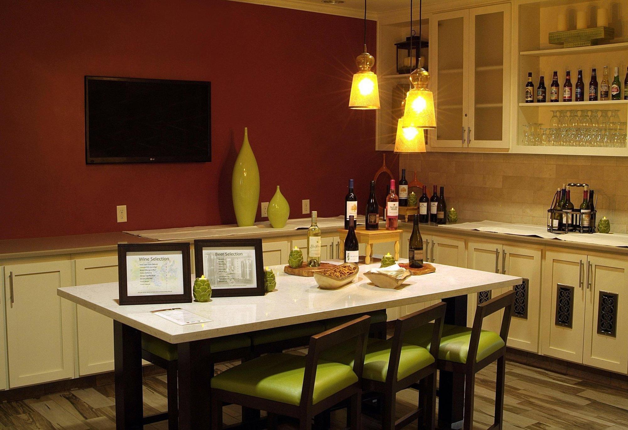 Hilton Garden Inn Portland Лейк Осуего Екстериор снимка